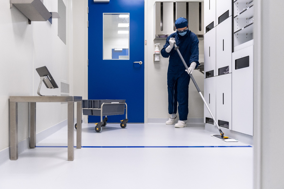 Manual vs. Automated Cleaning Equipment: Which Should You Choose?